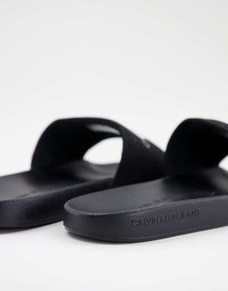 Calvin Klein iešļūcenes